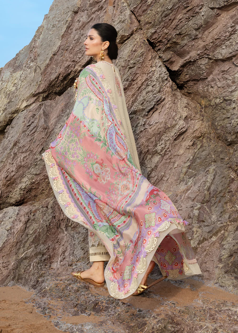 Siraa Luxury Lawn 2026 by Sadaf Fawad Khan | SUNEHRI