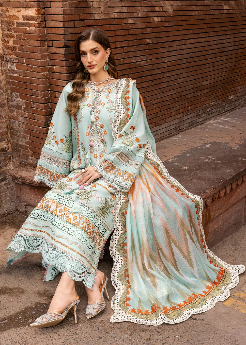 Saira Shakira Luxury Lawn 2026 | RUNA | D-8A