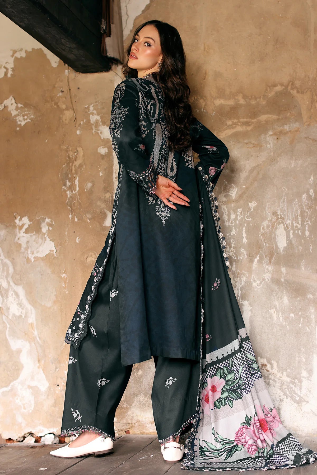 Aniq V1 Linen 2026 by Charizma | Unstitched Embroidered Linen Collection | ANW7-01