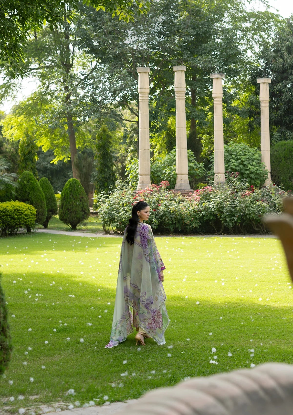 Signature Embroidered lawn With Chiffon Collection Vol-II '26 By Elaf | ESG-7A STELLA