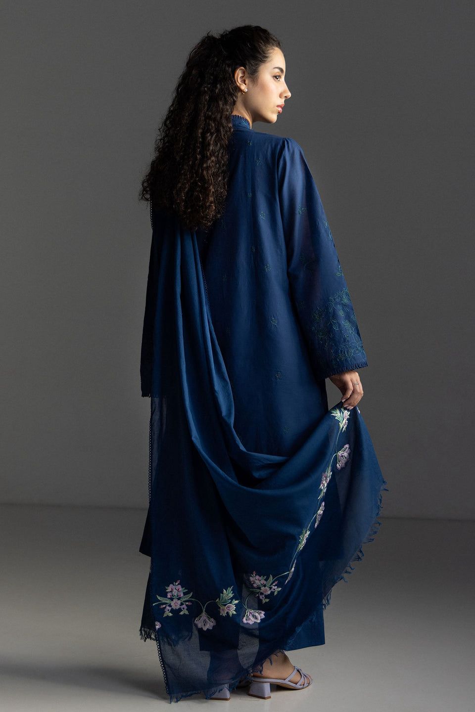 Coco Lawn by Zara Shahjahan 2026 | LIORA - 8A