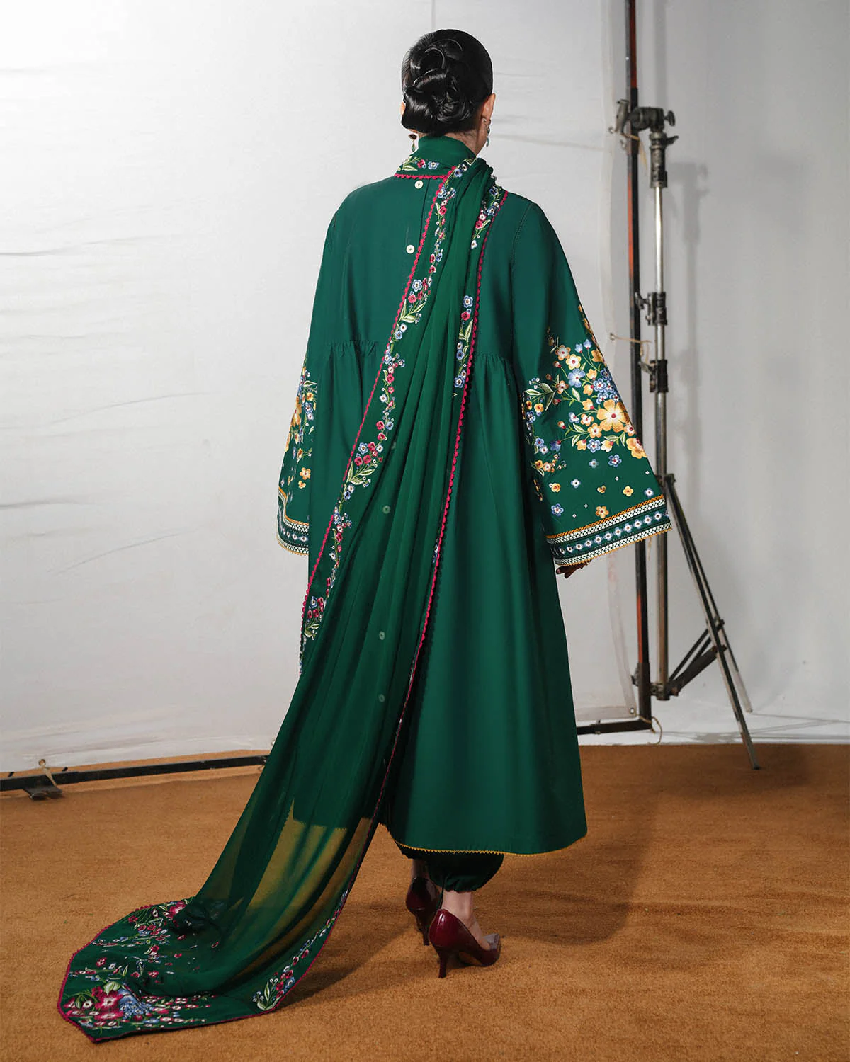 Jugnu Lahore Luxury Lawn 2026 | SS / Edit 1 - BEZAN