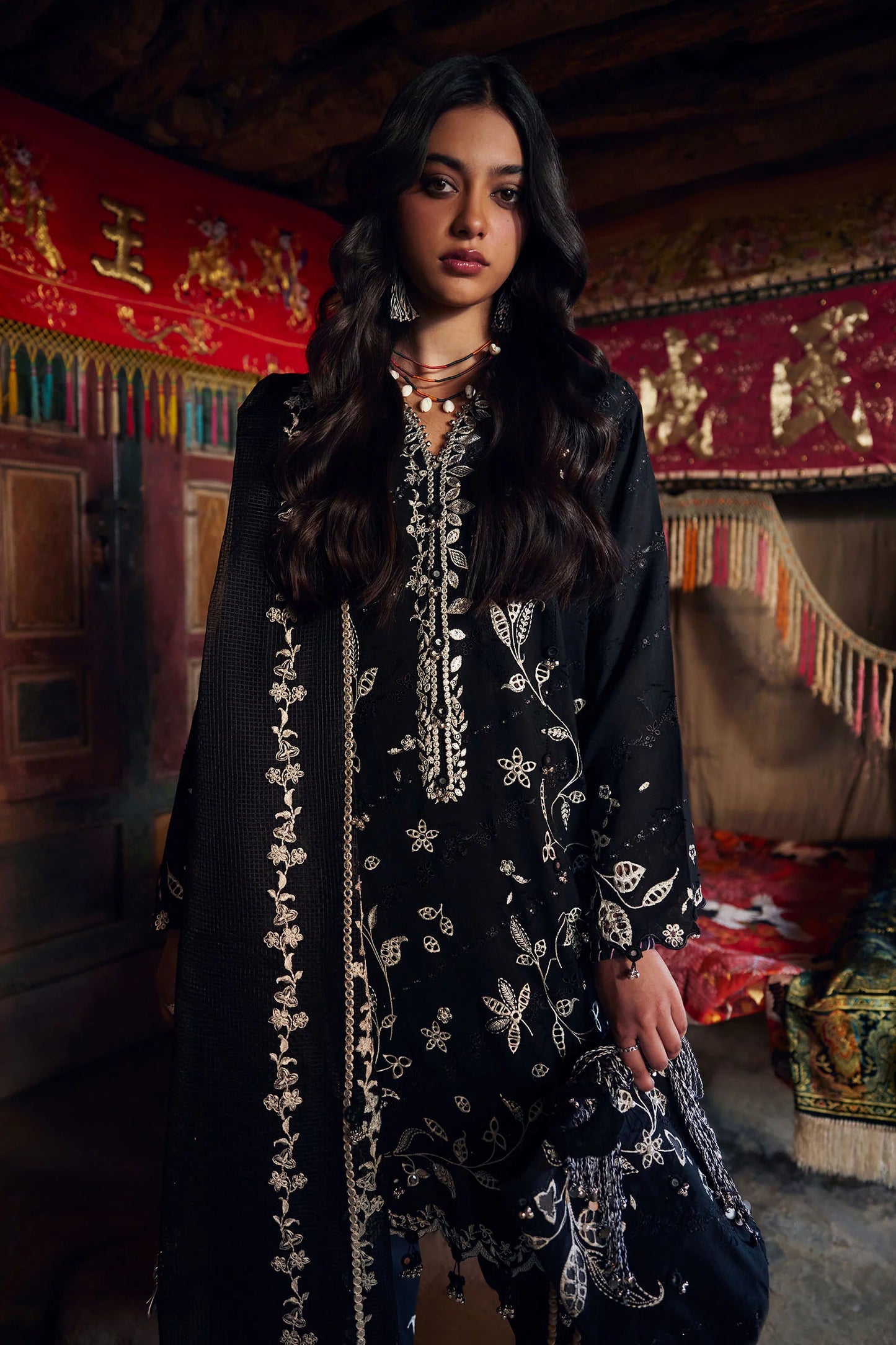 Zaha Lawn 2026 | ZL26-05 B