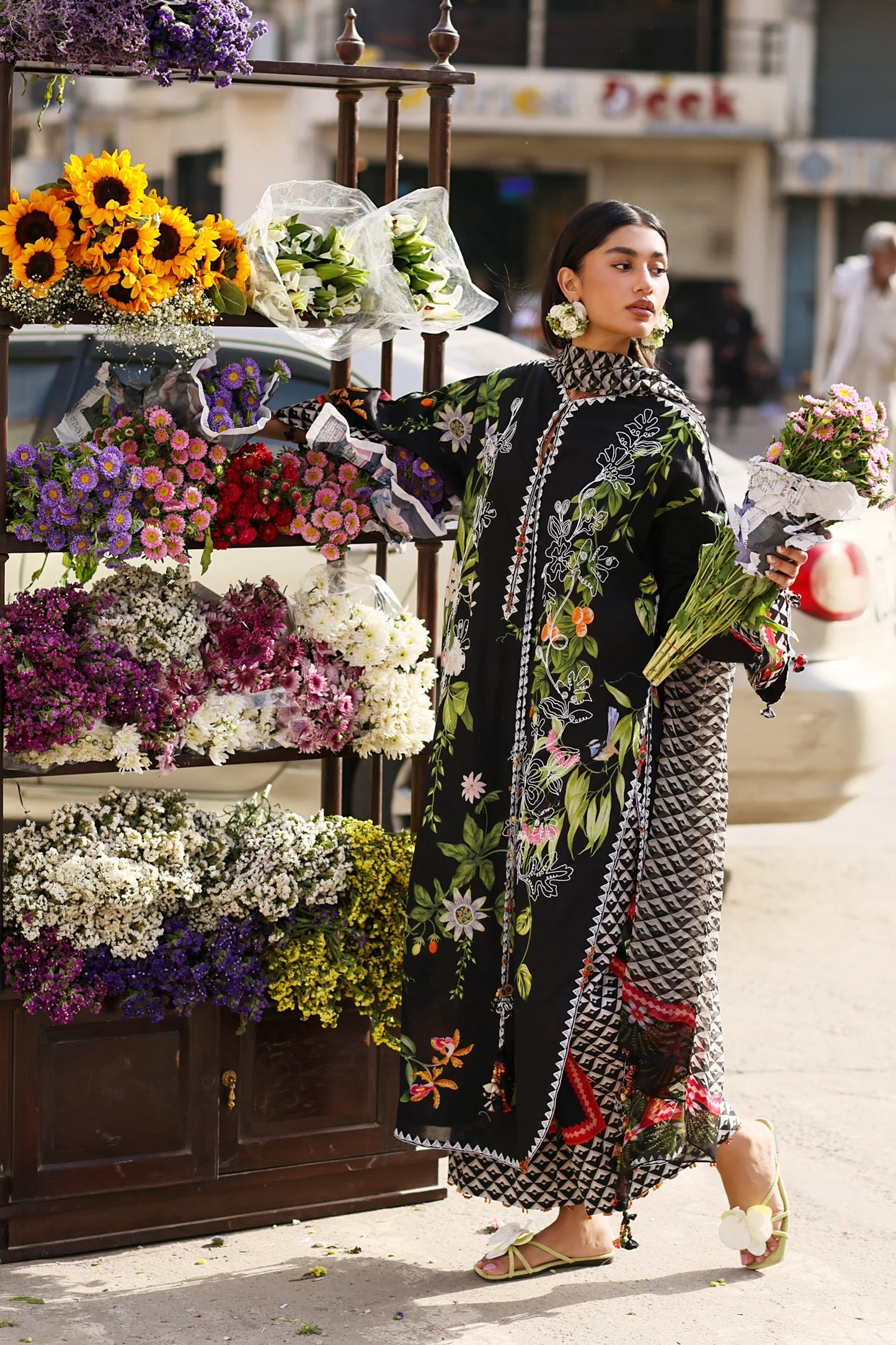 Zaha Festive Lawn 2026 | ZF26-04 | MIDNIGHT BLOOM