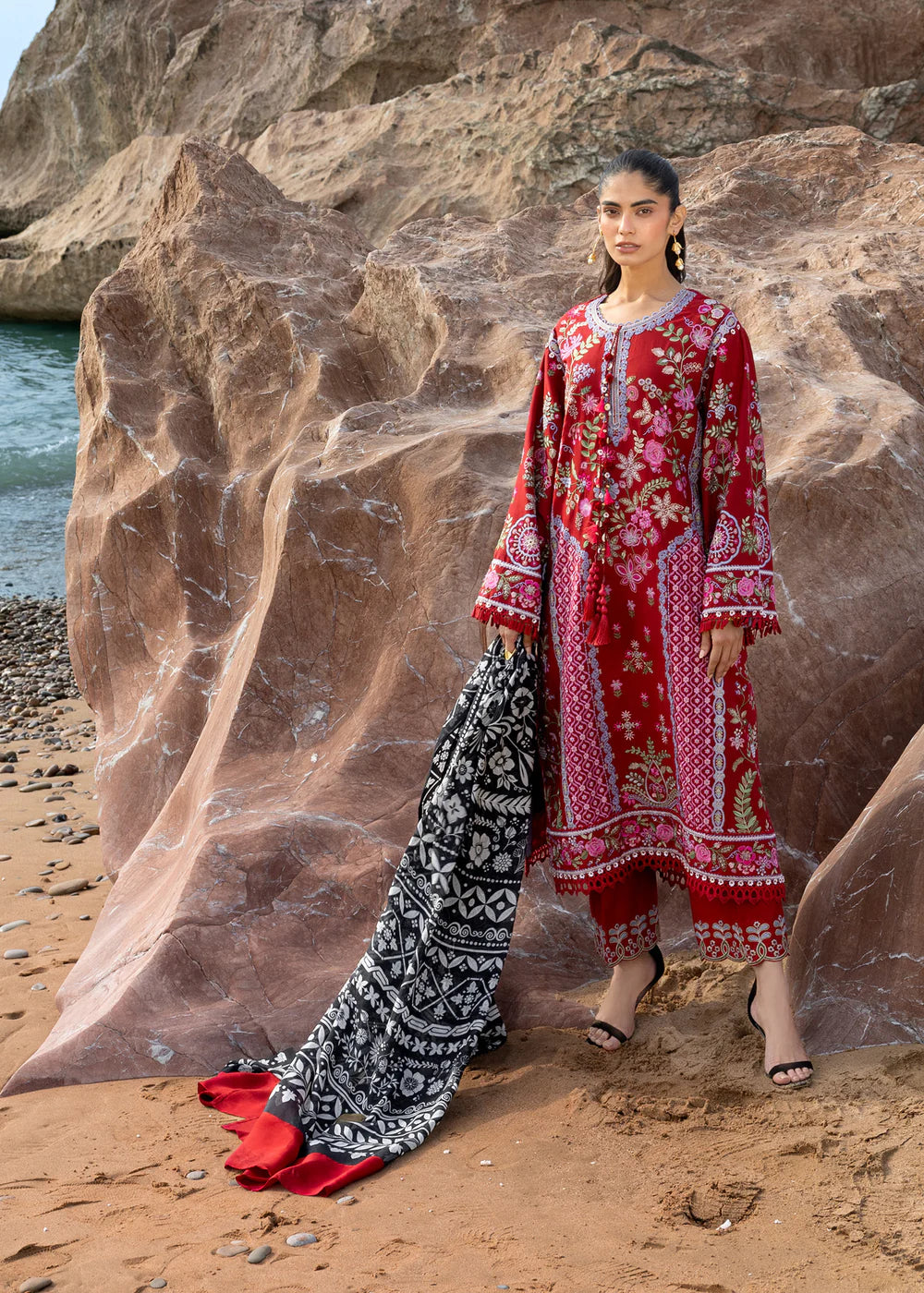 Siraa Luxury Lawn 2026 by Sadaf Fawad Khan | LAAL