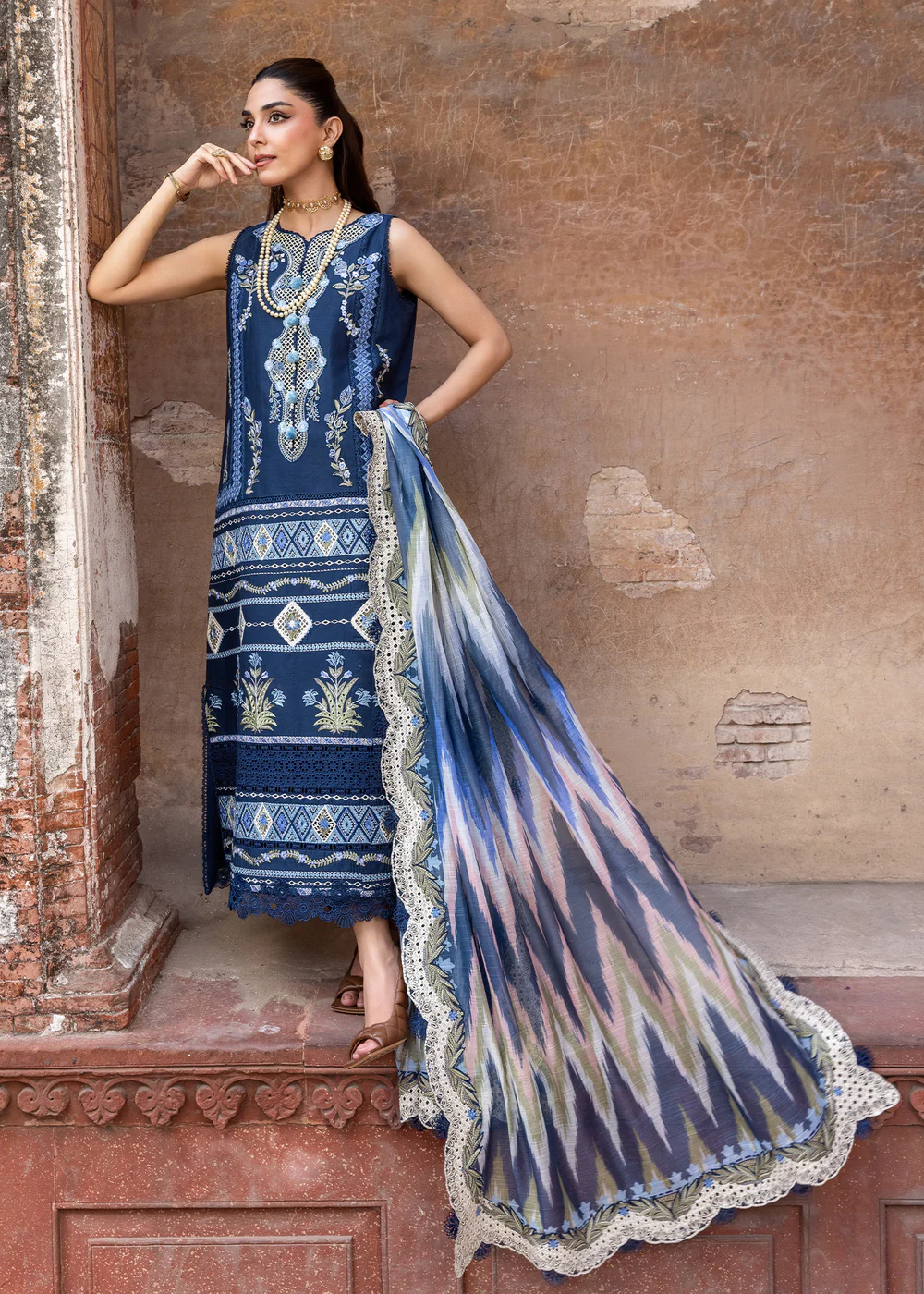 Saira Shakira Luxury Lawn 2026 | RUNA | D-8B