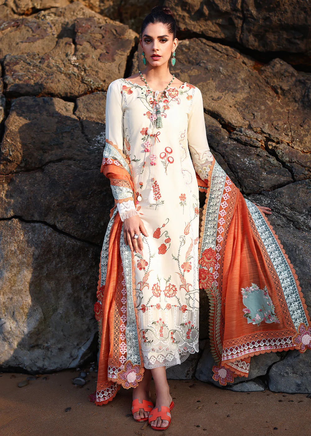 Saira Shakira Luxury Lawn 2026 | GIA | D-5A