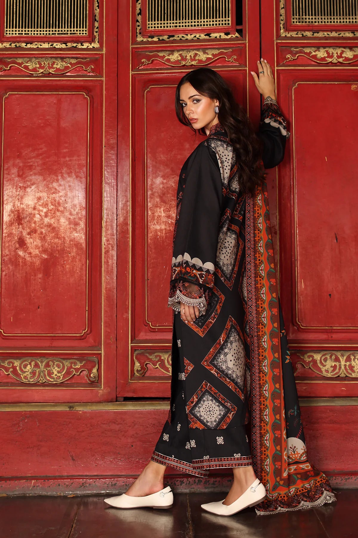 Aniq V1 Linen 2026 by Charizma | Unstitched Embroidered Linen Collection | ANW7-02