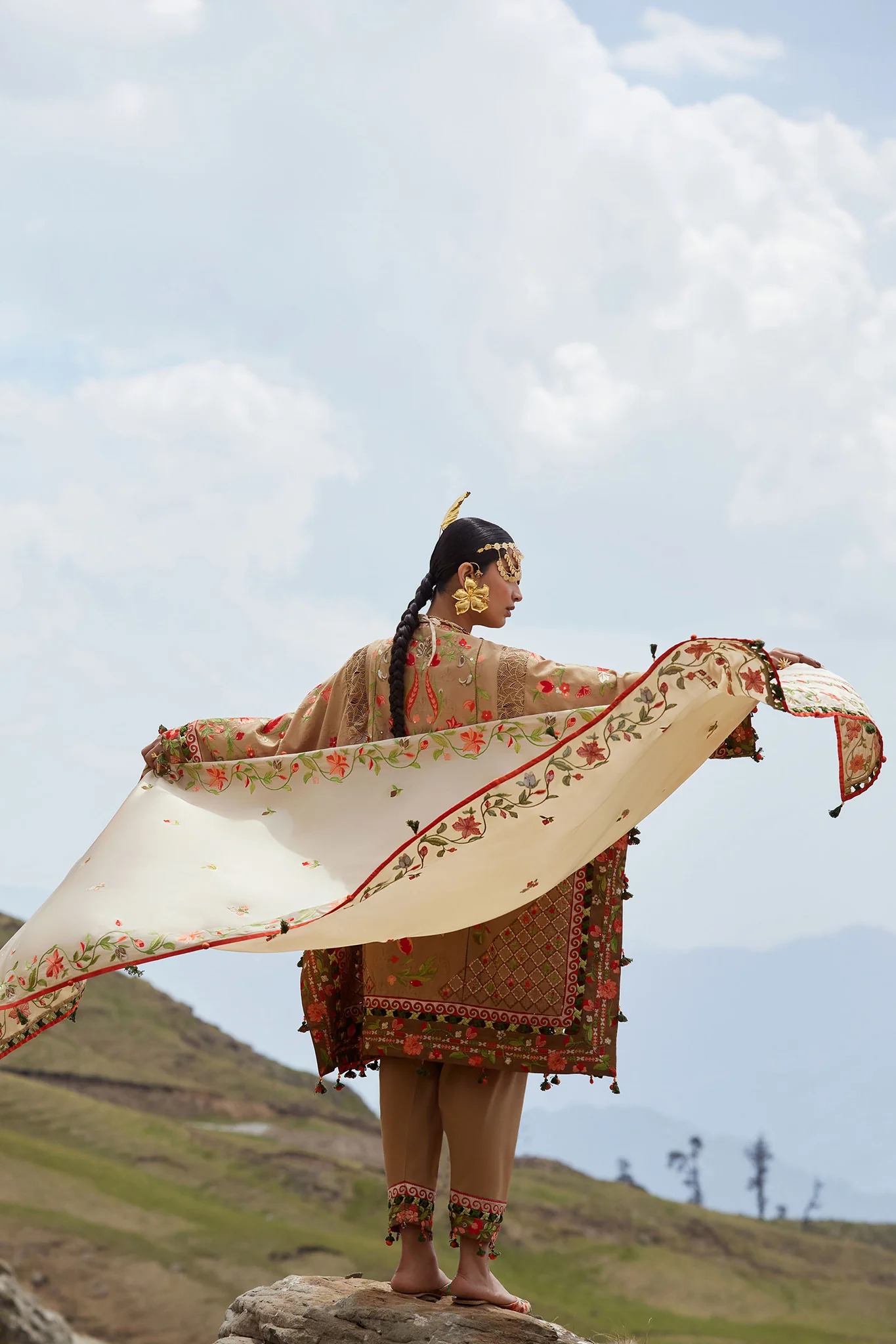 Elan Lawn 2026 | EL26-12B | DEODAR