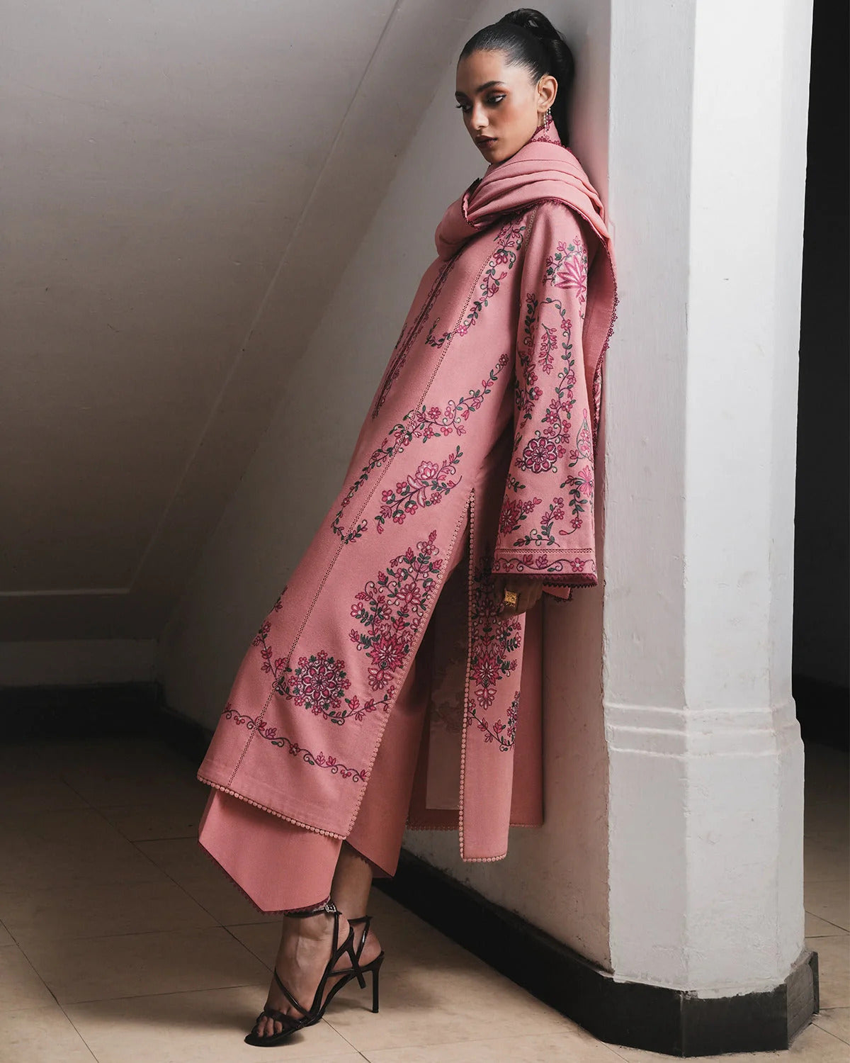 Jugnu Karandi AW26 | DAHLIA