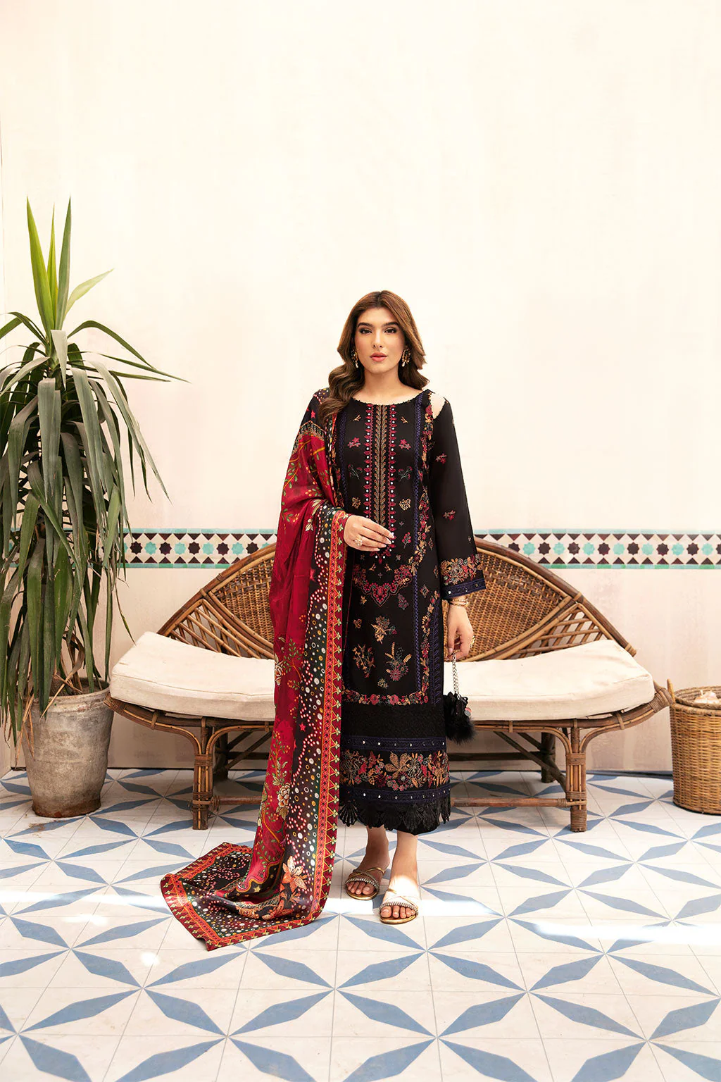 Ramsha Andaaz Lawn 2025 | Z-1005