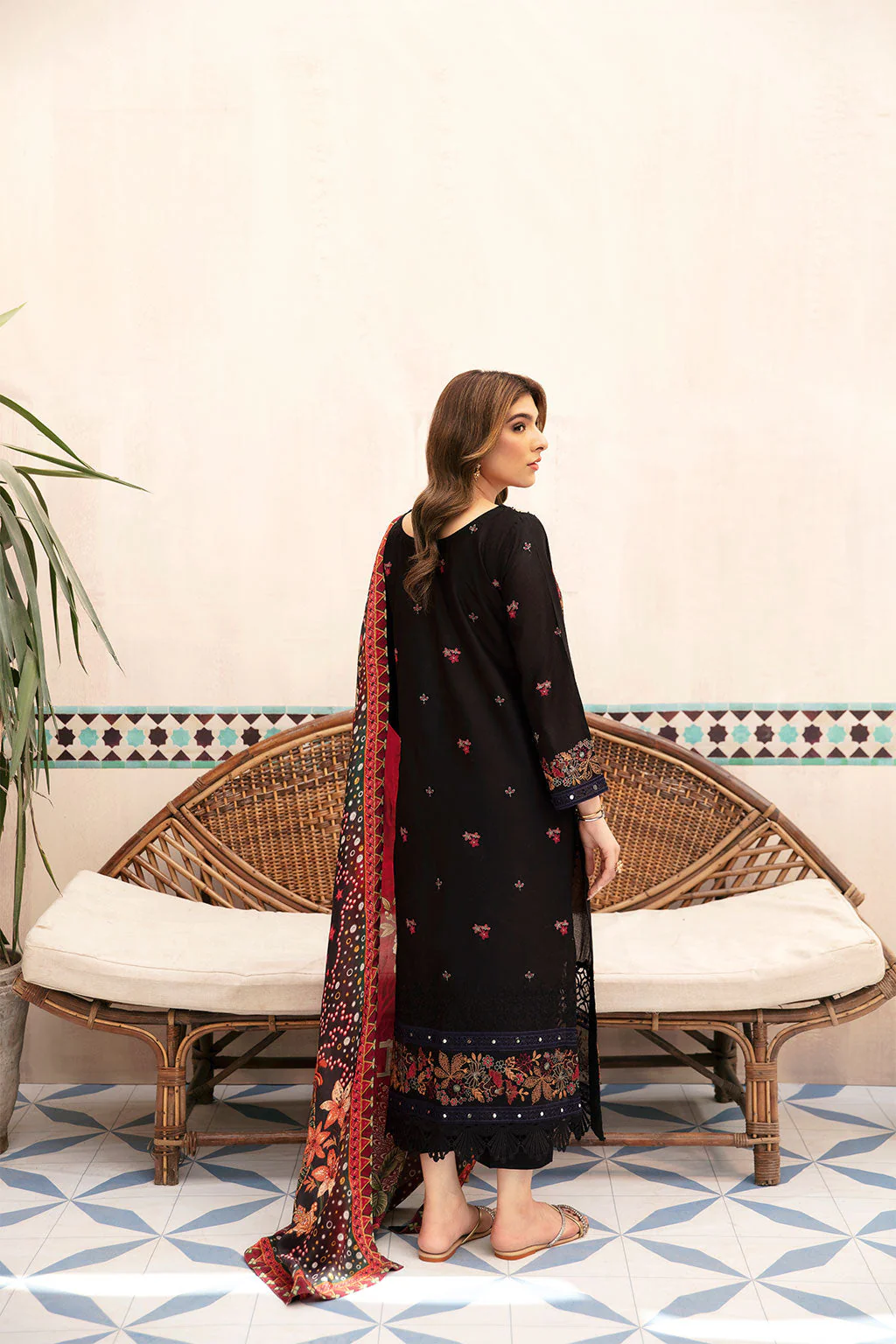 Ramsha Andaaz Lawn 2025 | Z-1005