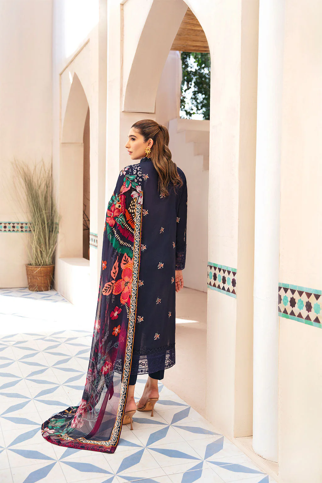 Ramsha Andaaz Lawn 2025 | Z-1007