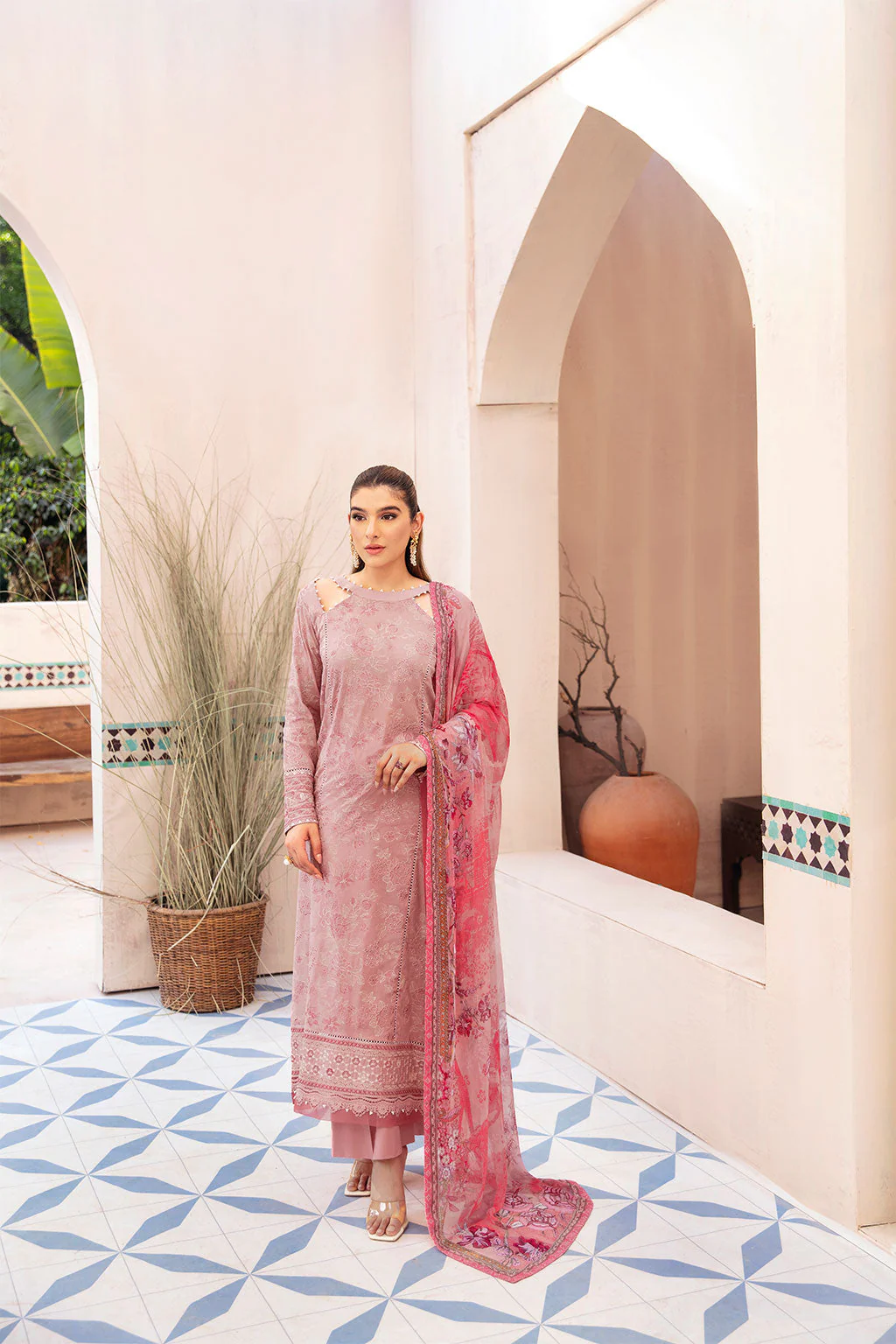 Ramsha Andaaz Lawn 2025 | Z-1008