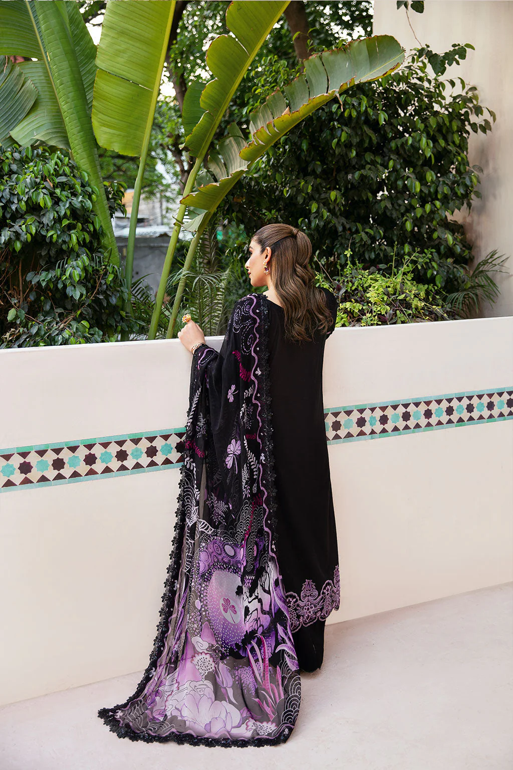 Ramsha Andaaz Lawn 2025 | Z-1001