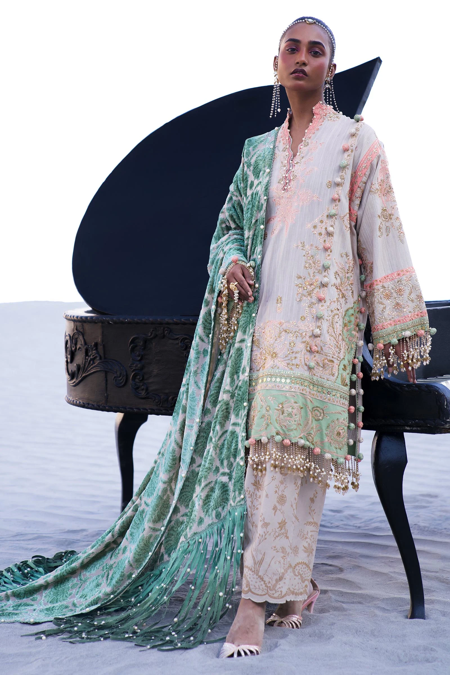 Sana Safinaz Luxury Winter 2024 - S241-001B