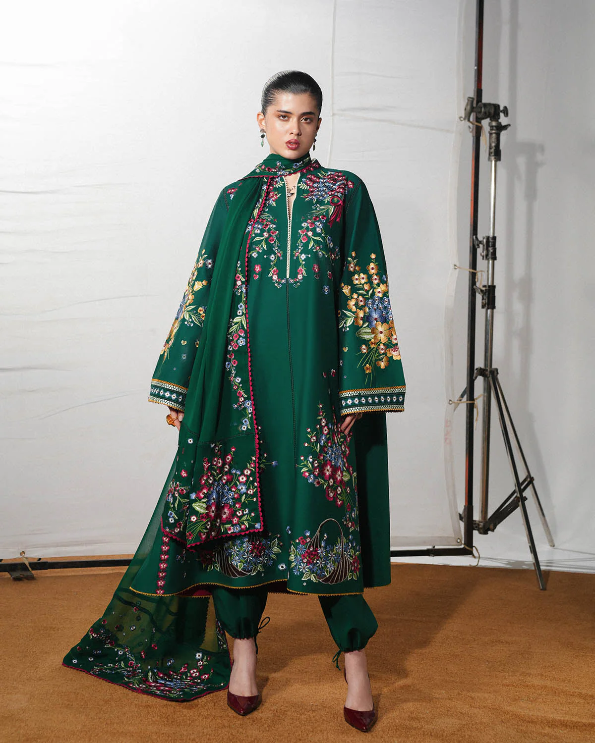 Jugnu Lahore Luxury Lawn 2026 | SS / Edit 1 - BEZAN